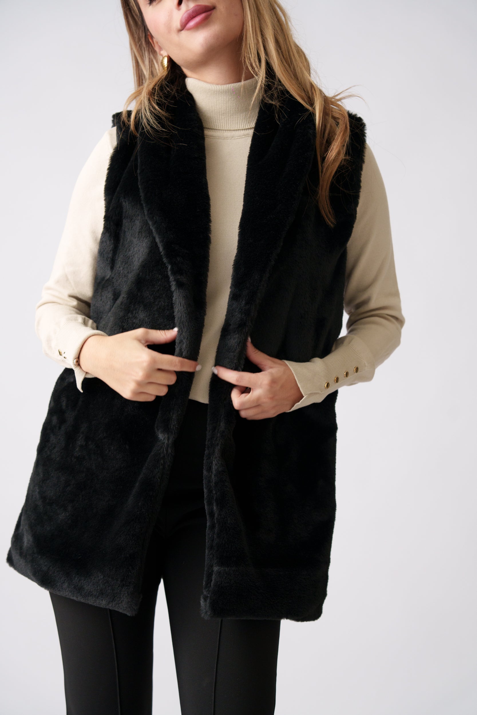 Faux Fur Vest –  Black