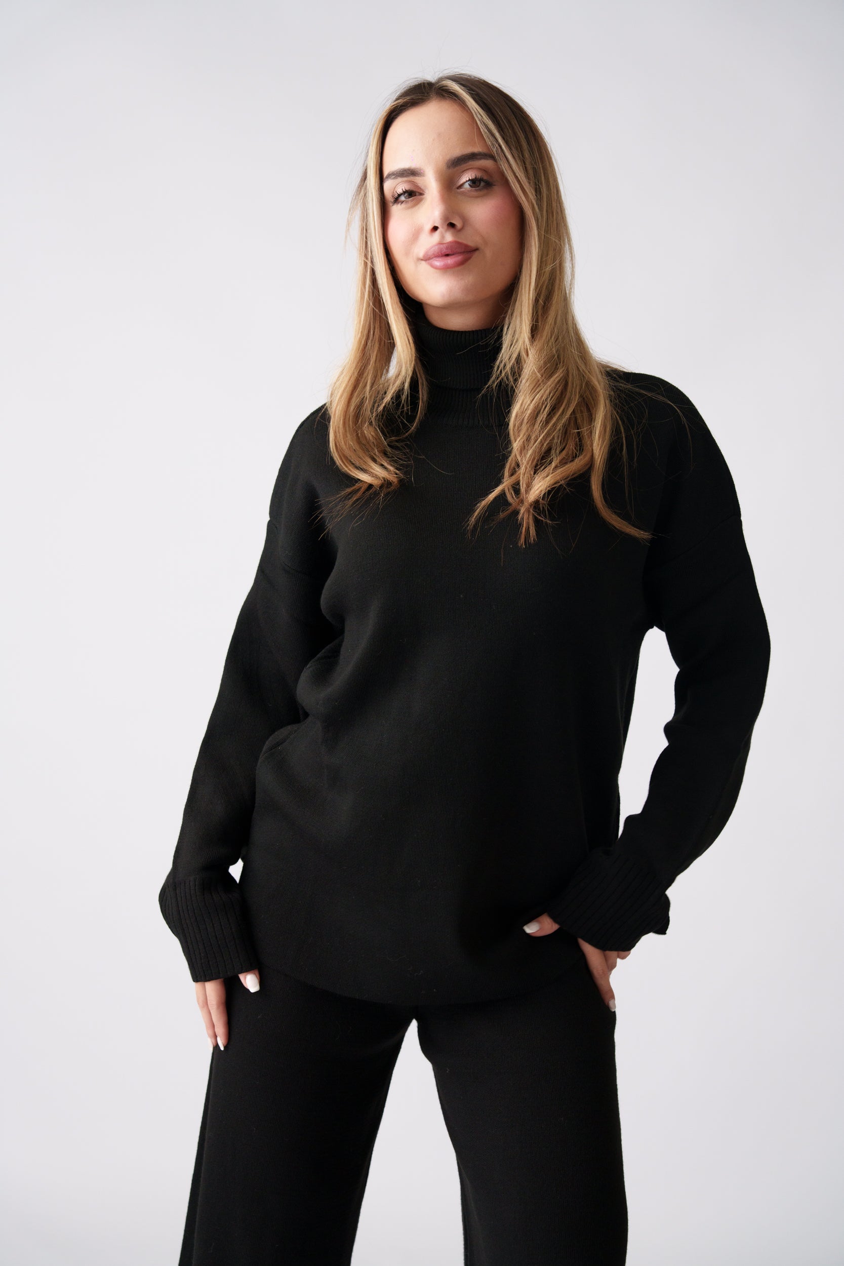 Soft Knit High-Neck Set –  Black