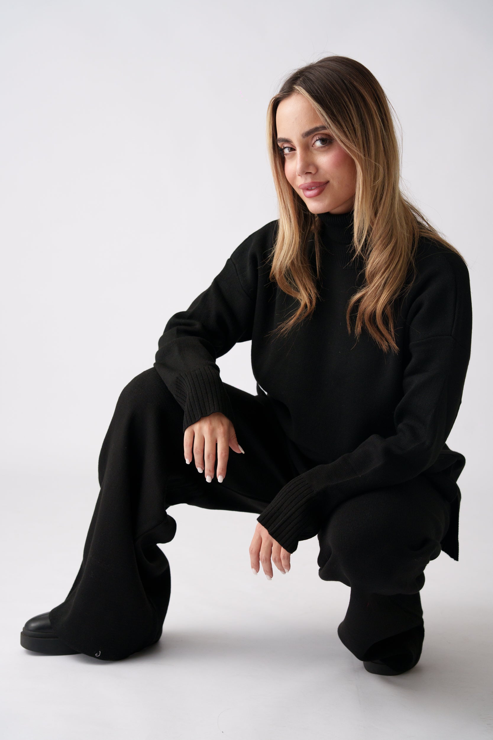 Soft Knit High-Neck Set –  Black