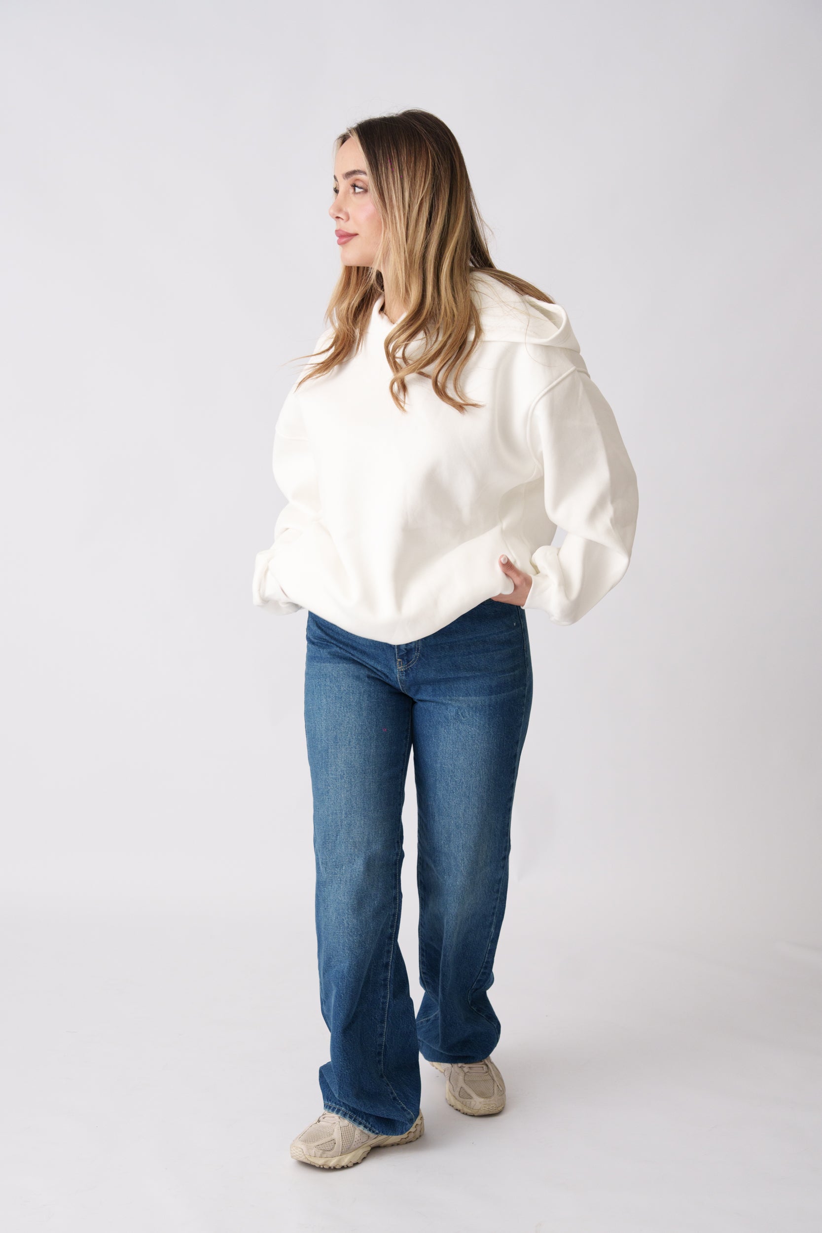 Basic Hoodie –  White