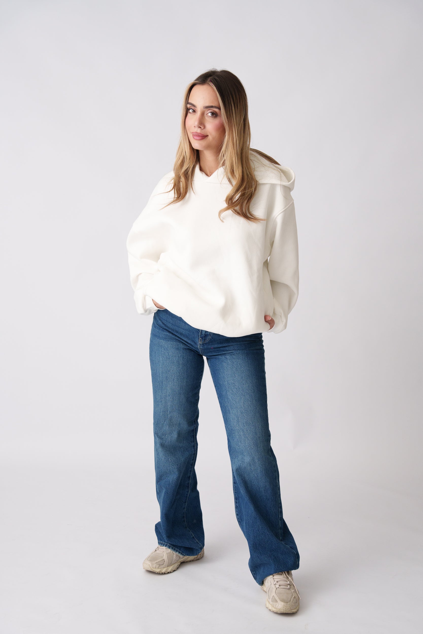 Basic Hoodie –  White