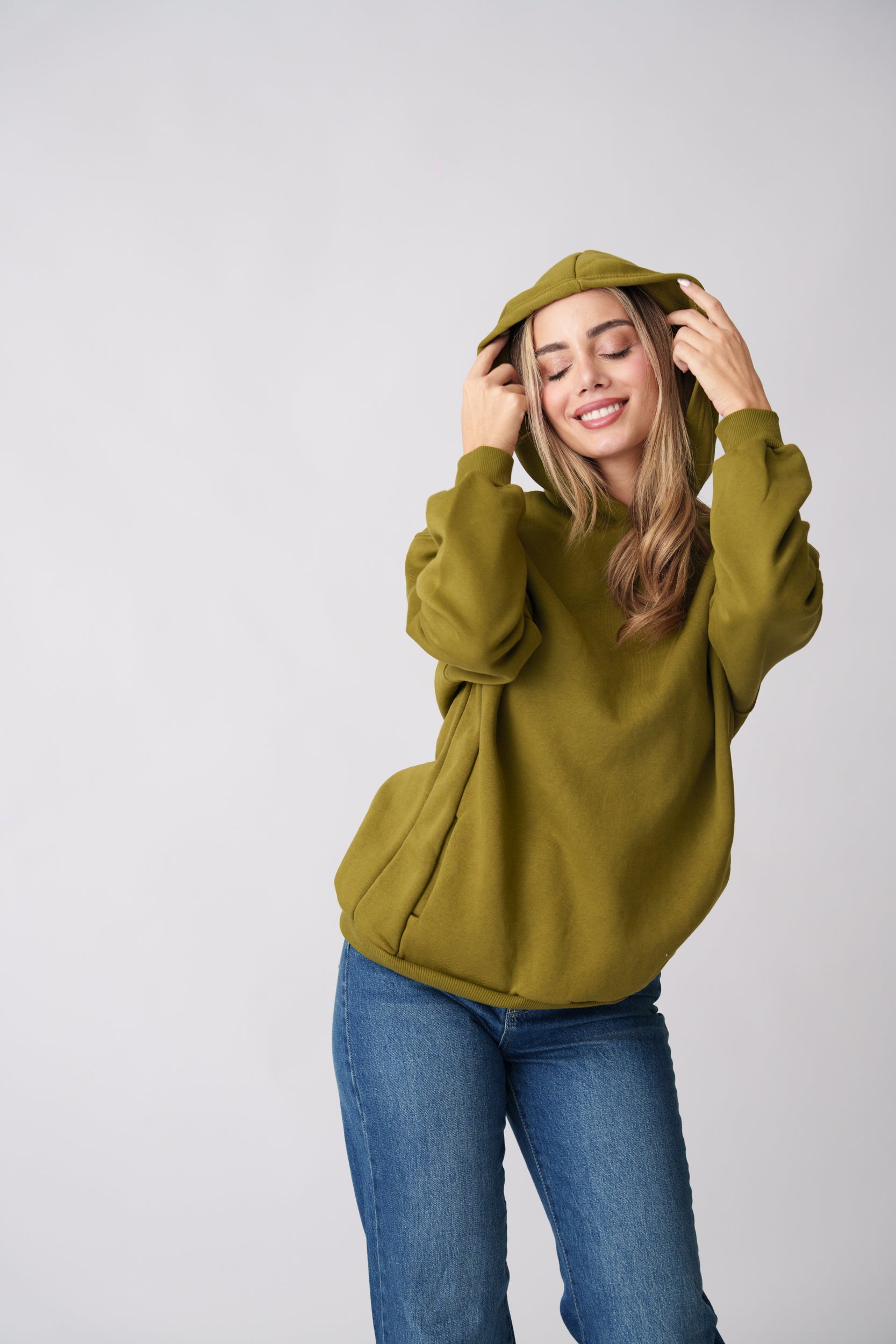 Basic Hoodie –  Olive