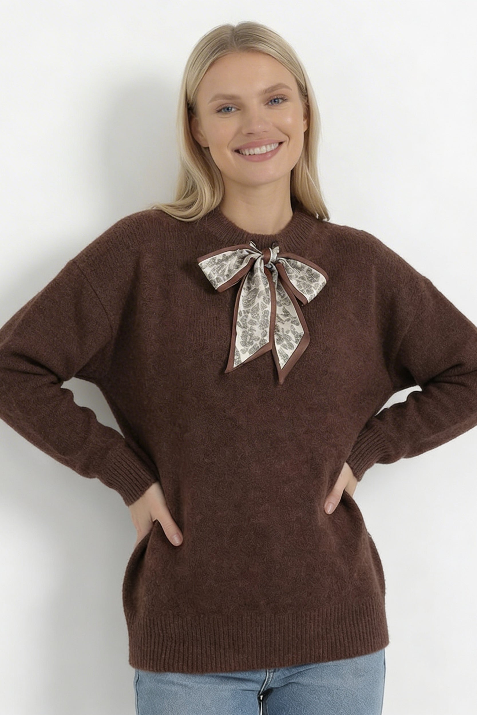 Soft Knit Round Neck Top with Scarf